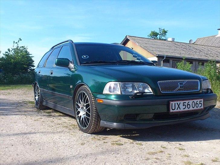 Volvo V40 T4 - Med de nye fælge og sænkningen billede 1