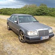 Mercedes Benz E-klasse 300D (W124)