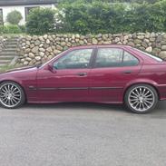 BMW E36 320i