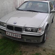 BMW e36 320i