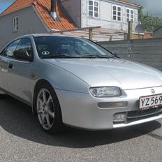 Mazda 323f GLX