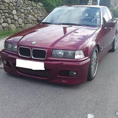 BMW E36 320i