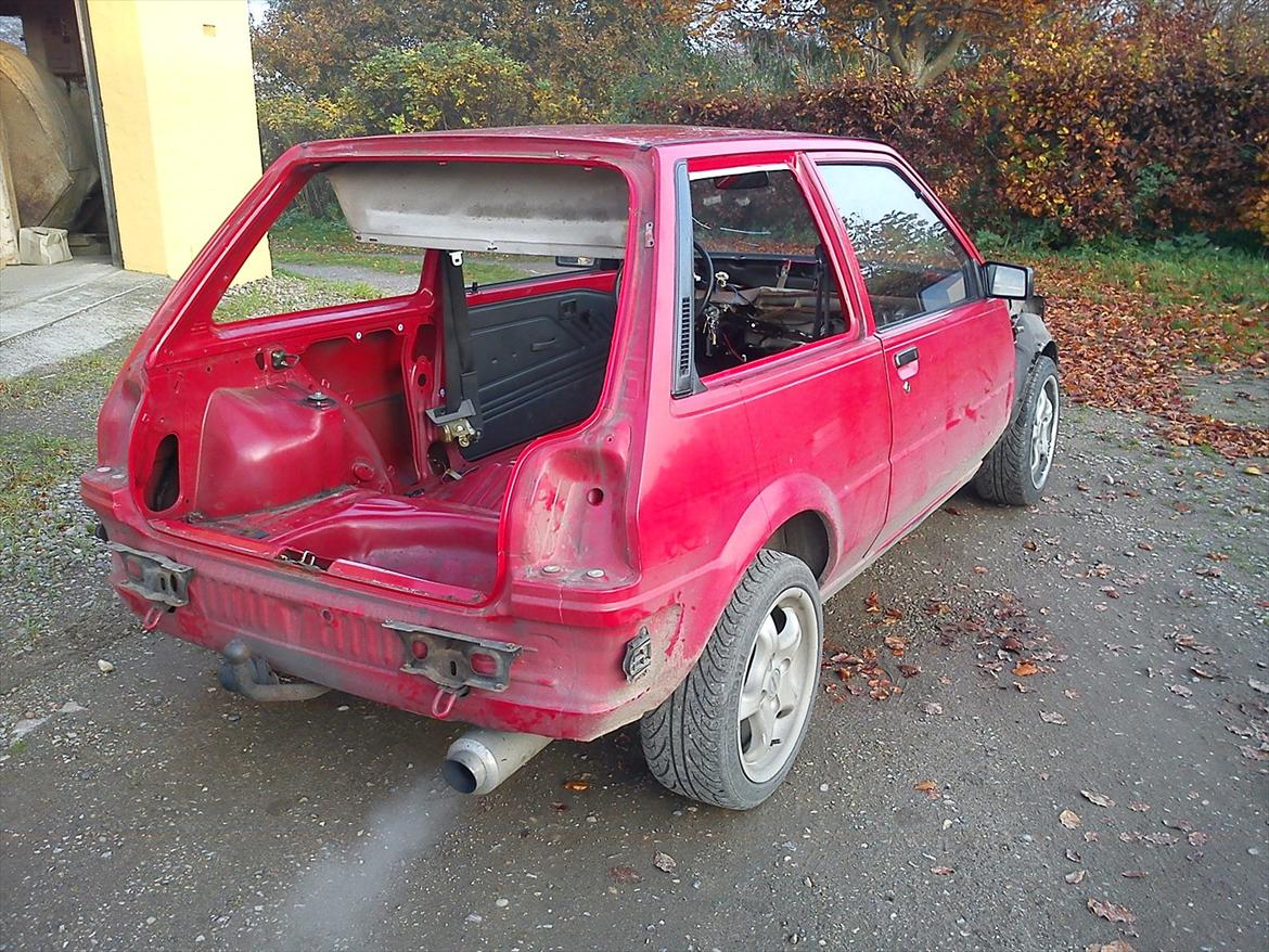 Toyota Starlet Ep70 projekt. (Droppet) - så småt ved at skille bilen ad billede 9