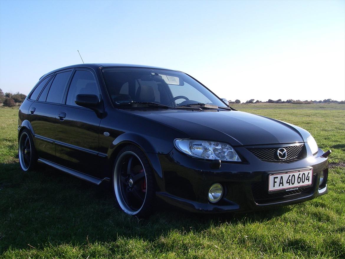 Mazda 323F Sportive. 5 dørs hatchback SOLGT billede 3