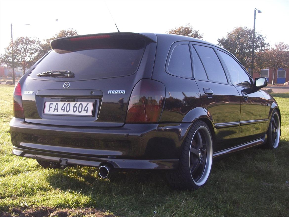 Mazda 323F Sportive. 5 dørs hatchback SOLGT billede 4