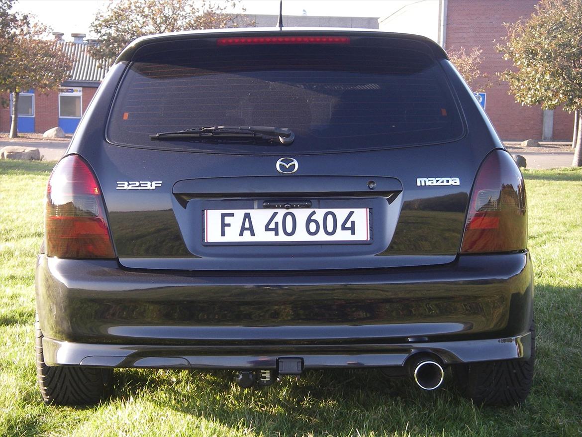 Mazda 323F Sportive. 5 dørs hatchback SOLGT billede 5