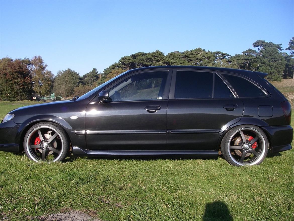 Mazda 323F Sportive. 5 dørs hatchback SOLGT billede 7