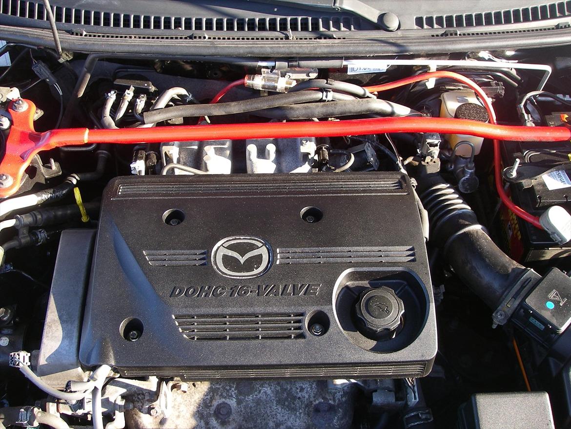 Mazda 323F Sportive. 5 dørs hatchback SOLGT billede 13