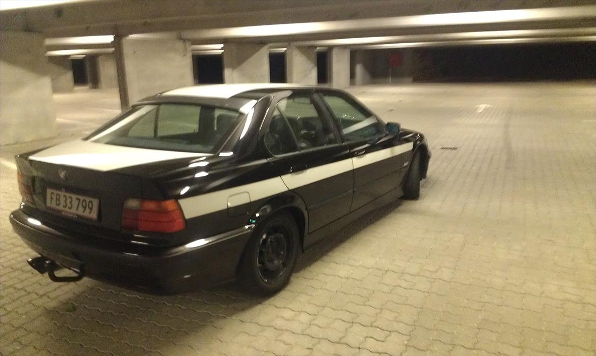 BMW 318 is billede 8