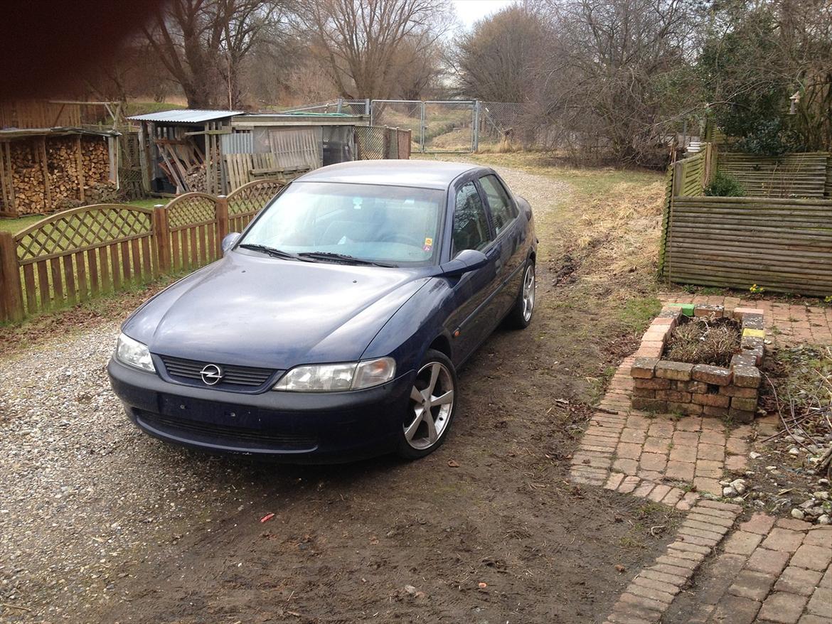 Opel vectra 1,8 16 v billede 1