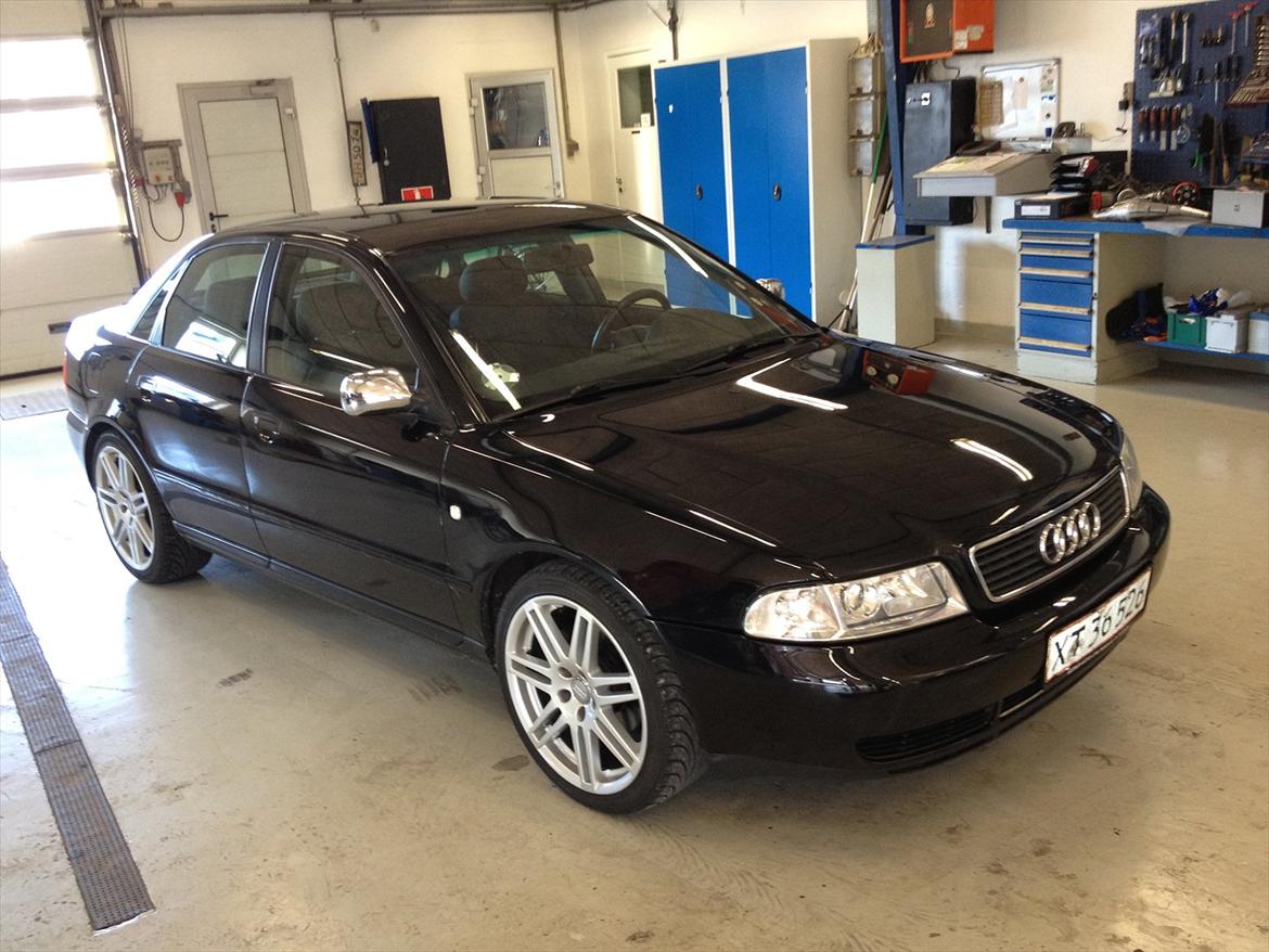 Audi A4 1.8 T Limousine billede 1