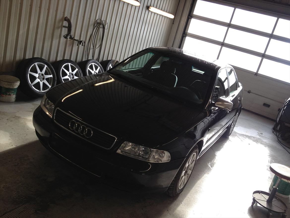 Audi A4 1.8 T Limousine billede 2