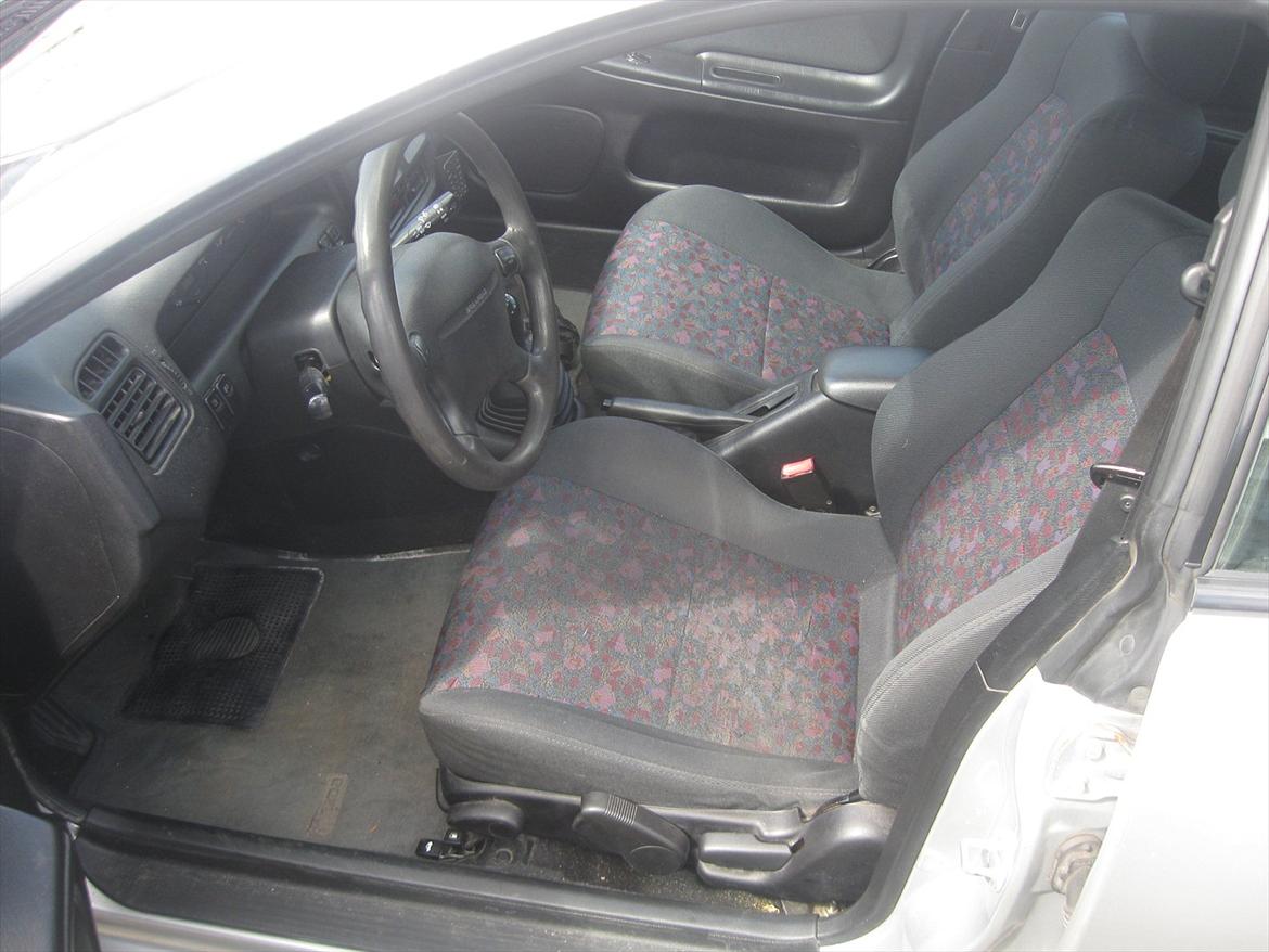 Mazda 323f GLX billede 7