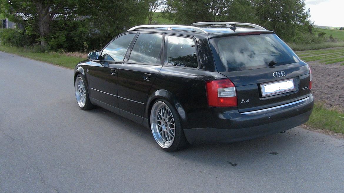 Audi A4 Avant *Total skadet* billede 6