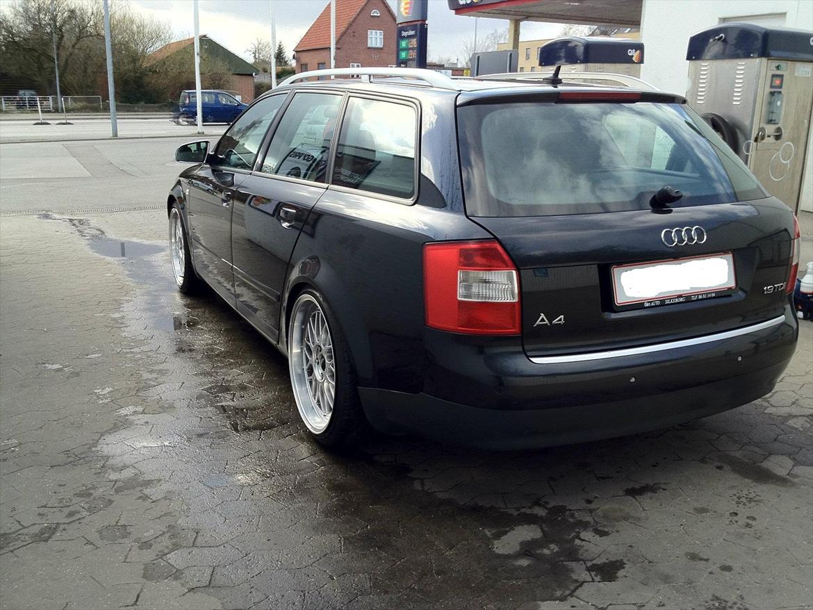 Audi A4 Avant *Total skadet* billede 8