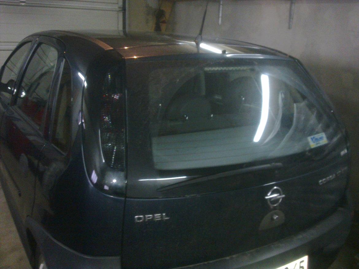 Opel Corsa C 1.7 DTI - Så kom der GSI baglygter på :-)
Og chrom blinklyspærer for og bag billede 17