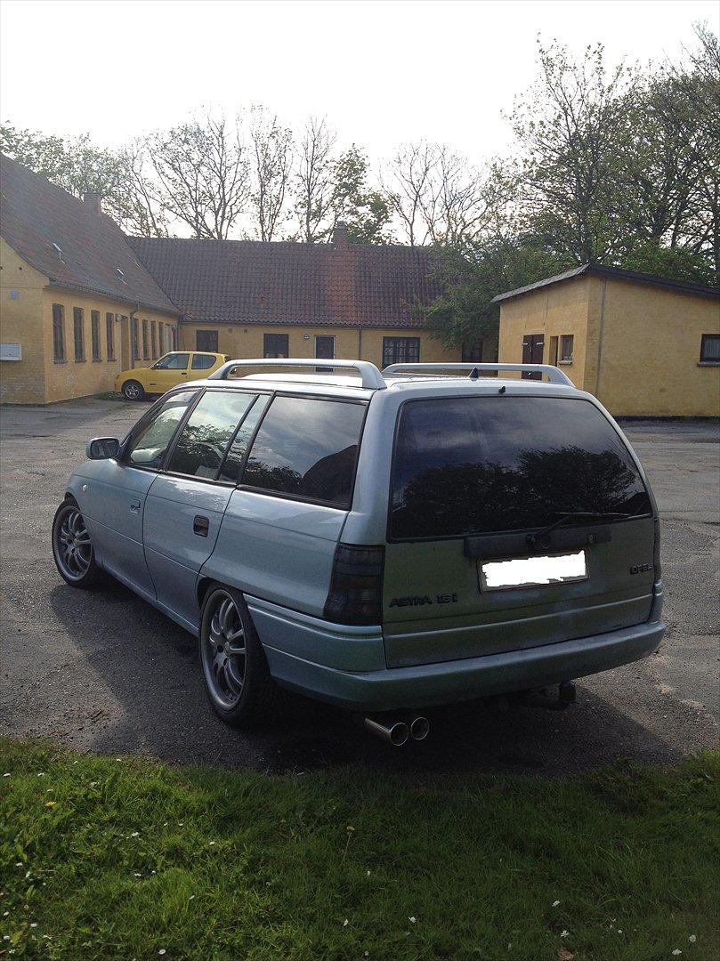 Opel astra f 1,8 16v caravan billede 3