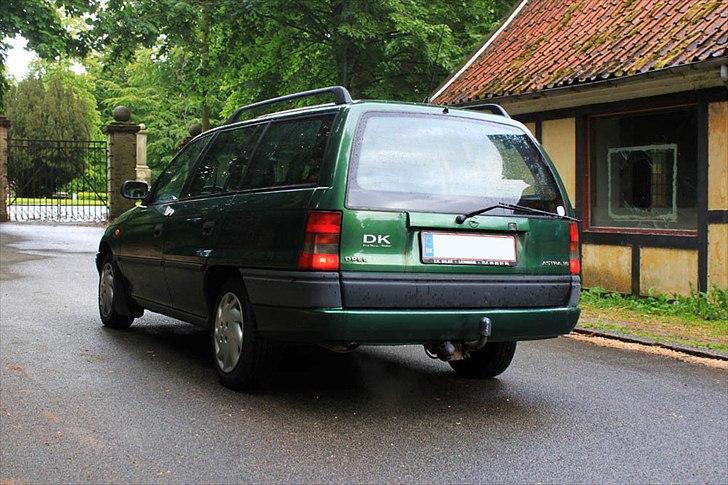 Opel Astra 1.6i Club billede 4