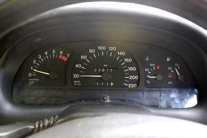 Opel Astra 1.6i Club - Så slog den igang og det hele virker som det skal. Lækkert! billede 9