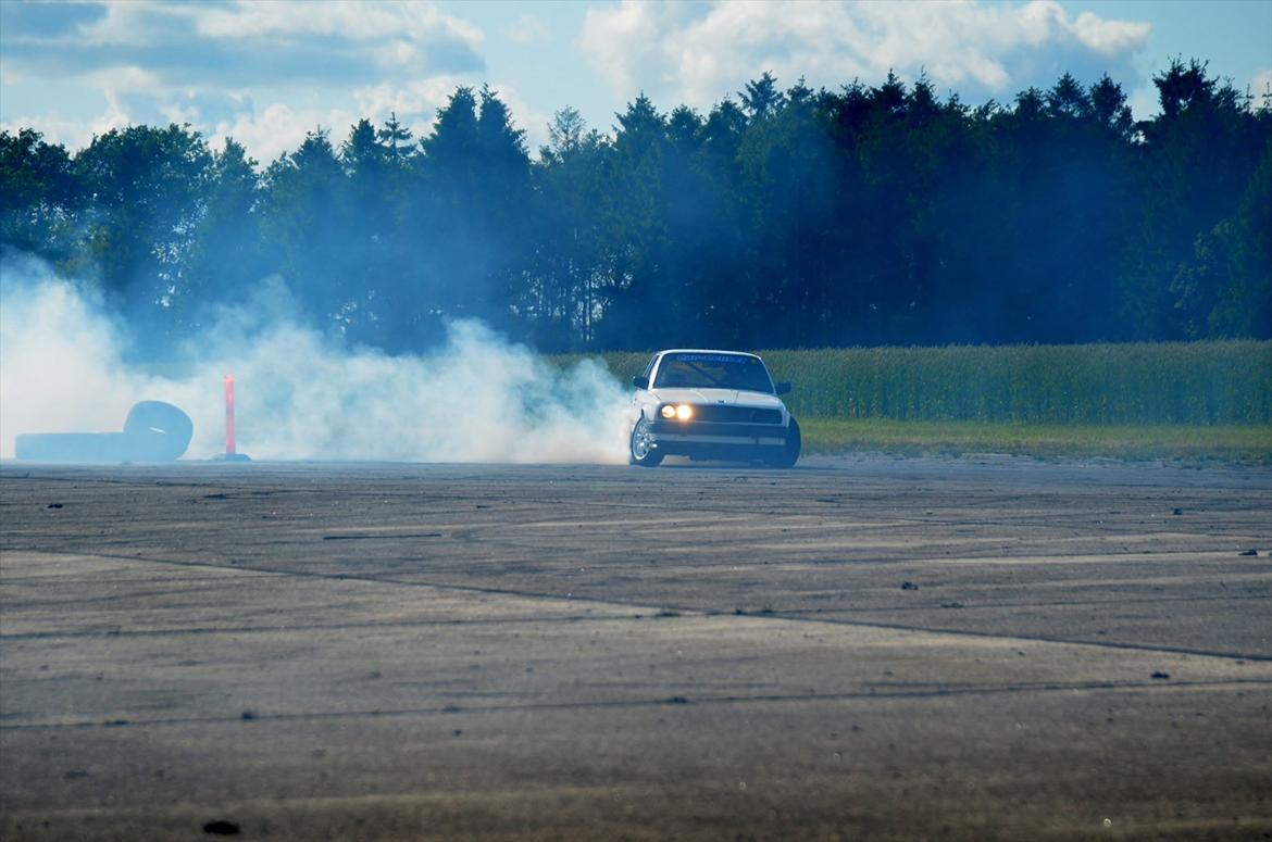 BMW E30 Budget Drifter billede 1