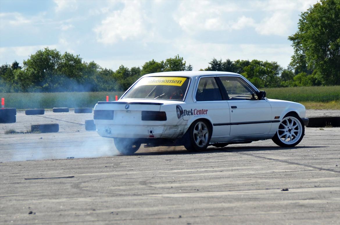 BMW E30 Budget Drifter billede 2