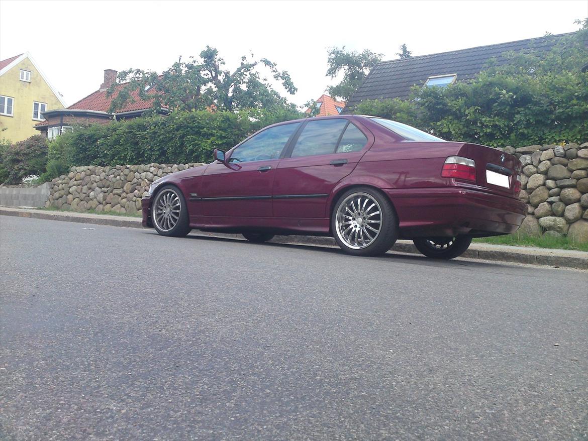 BMW E36 320i billede 2