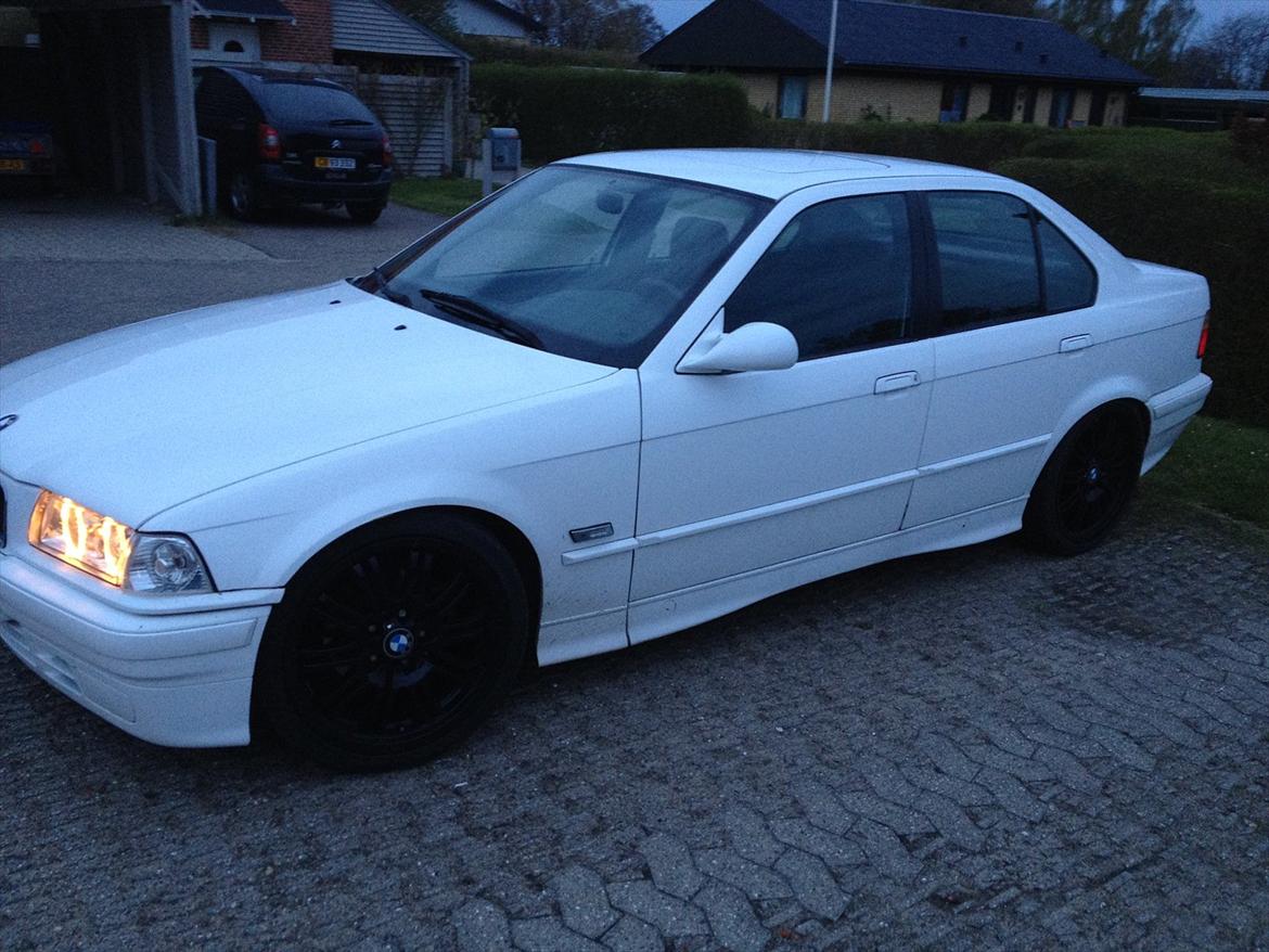 BMW e36 - 320i Vanos -.- solgt ! billede 4