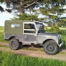 Land Rover Serie 1.   88"   Soft - top.