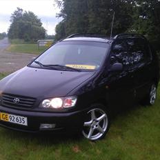 Toyota Picnic Van (Sportsvan)