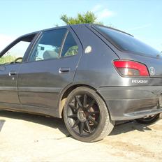 Peugeot 306 1,8 XT