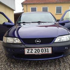 Opel Vectra 1,6 16V GL
