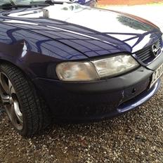 Opel Vectra 1,6 16V GL