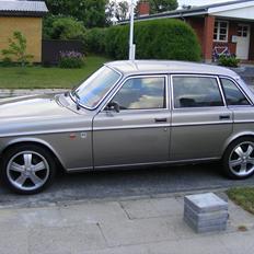 Volvo 164E