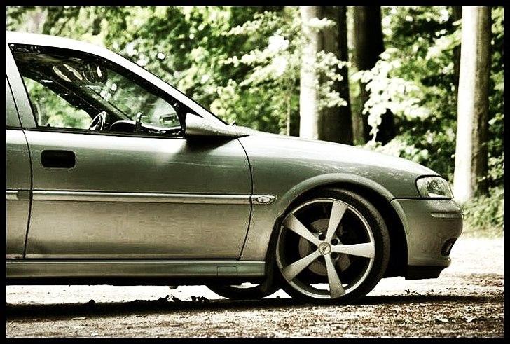 Opel Vectra B - Tak til kæresten for de fine billeder.
(Hun laver lidt freelance foto. Smid en PB hvis det har interesse). billede 14