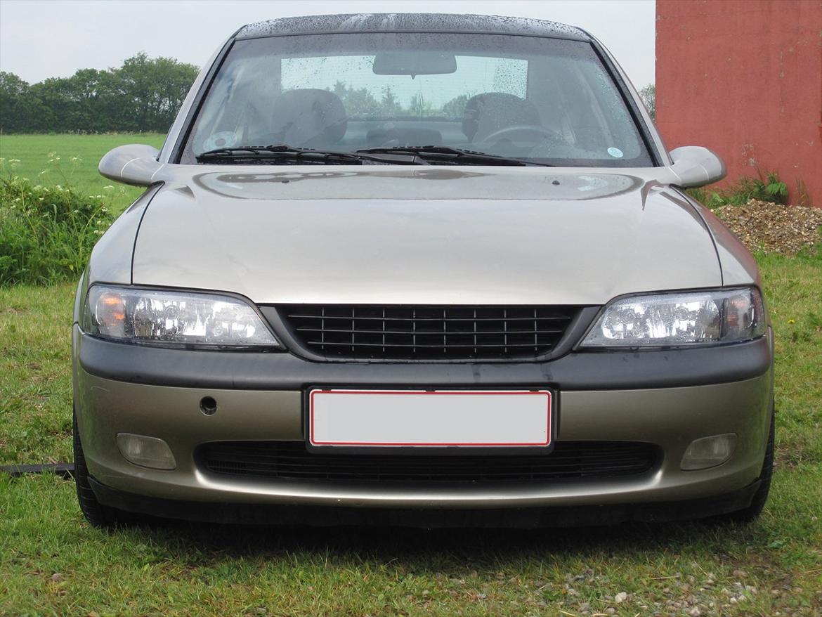 Opel Vectra B CDX V6 *SOLGT* billede 2