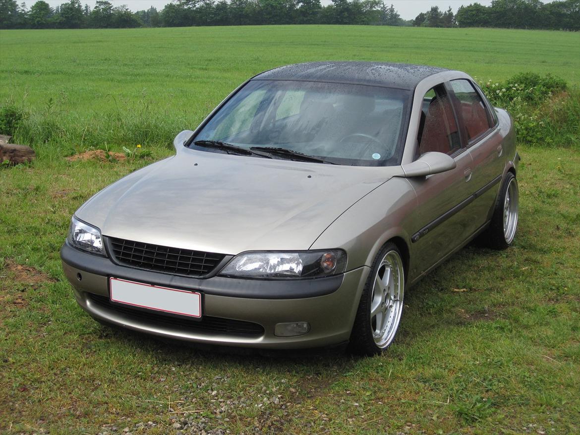 Opel Vectra B CDX V6 *SOLGT* billede 3