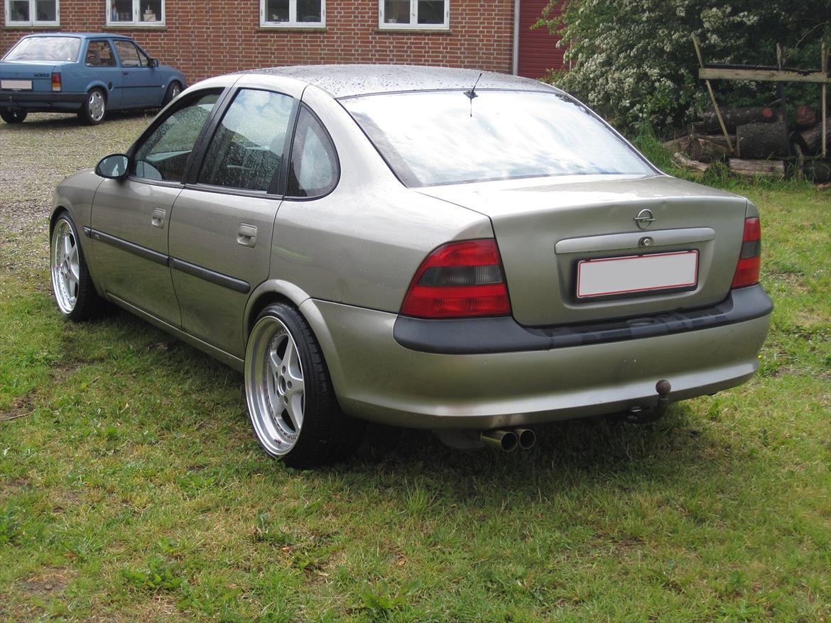 Opel Vectra B CDX V6 *SOLGT* billede 5