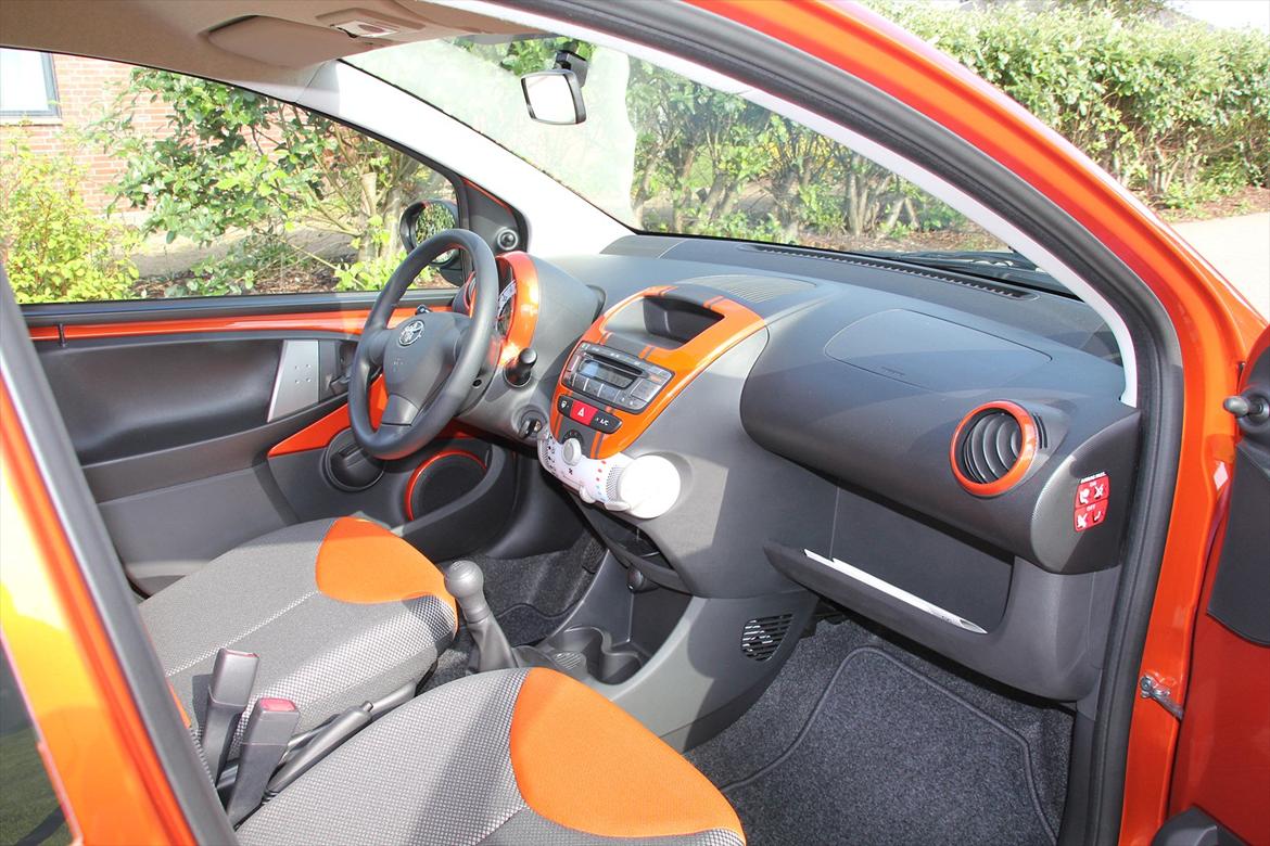 Toyota AYGO - 2. pilotens plads... billede 7