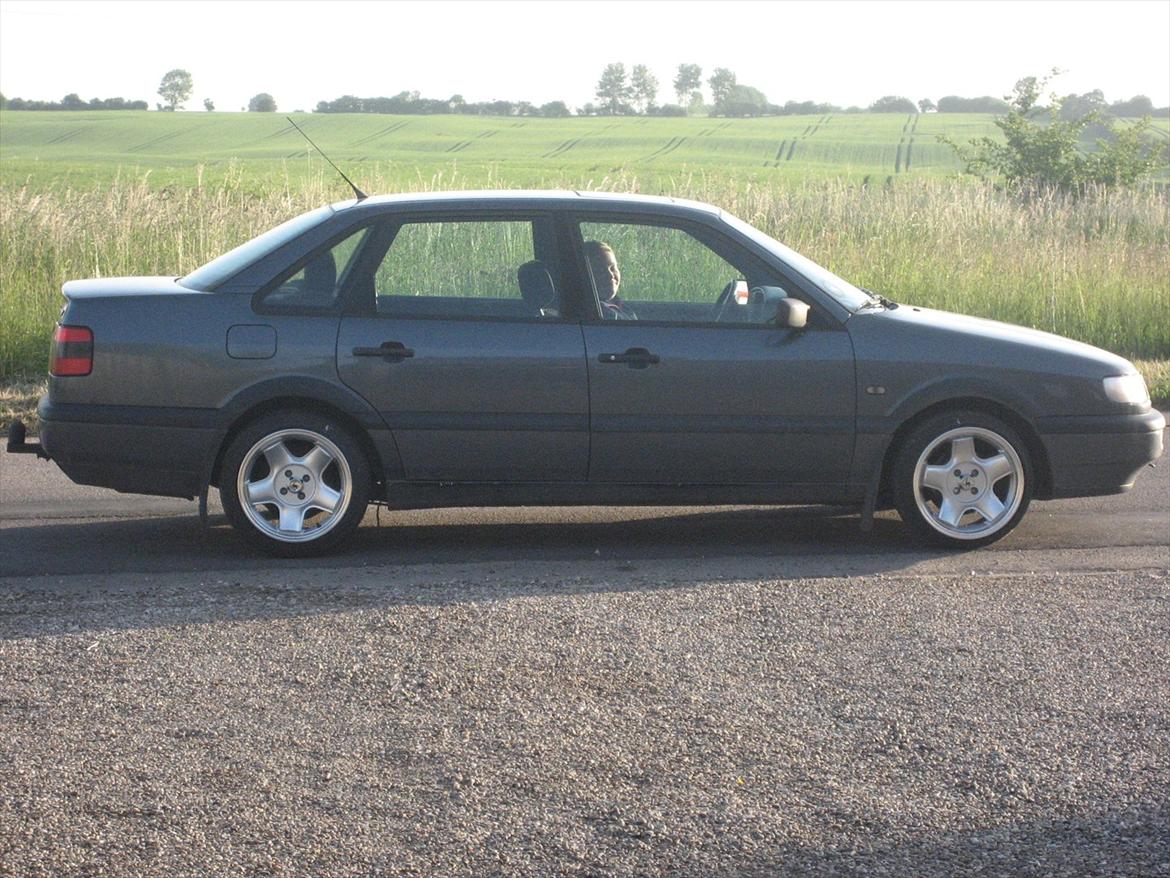VW passat 35i limo.  solgt - limo 1,8i billede 1
