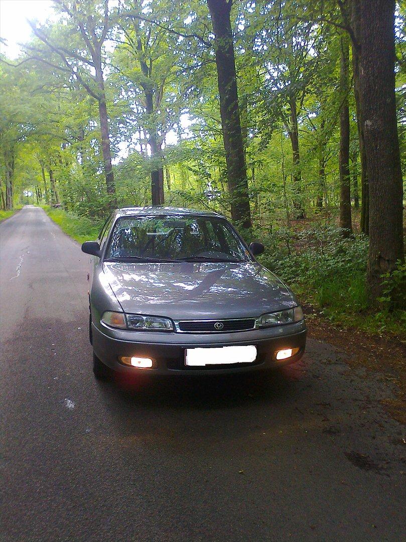 Mazda 626 1,8i sedan billede 1