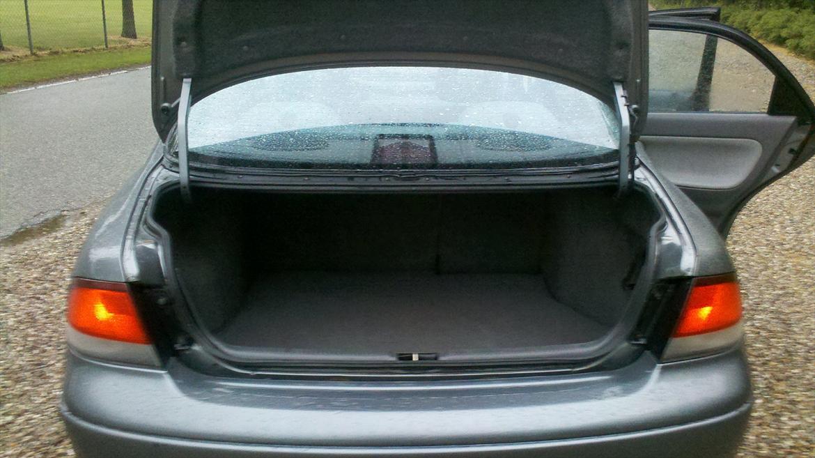 Mazda 626 1,8i sedan billede 11