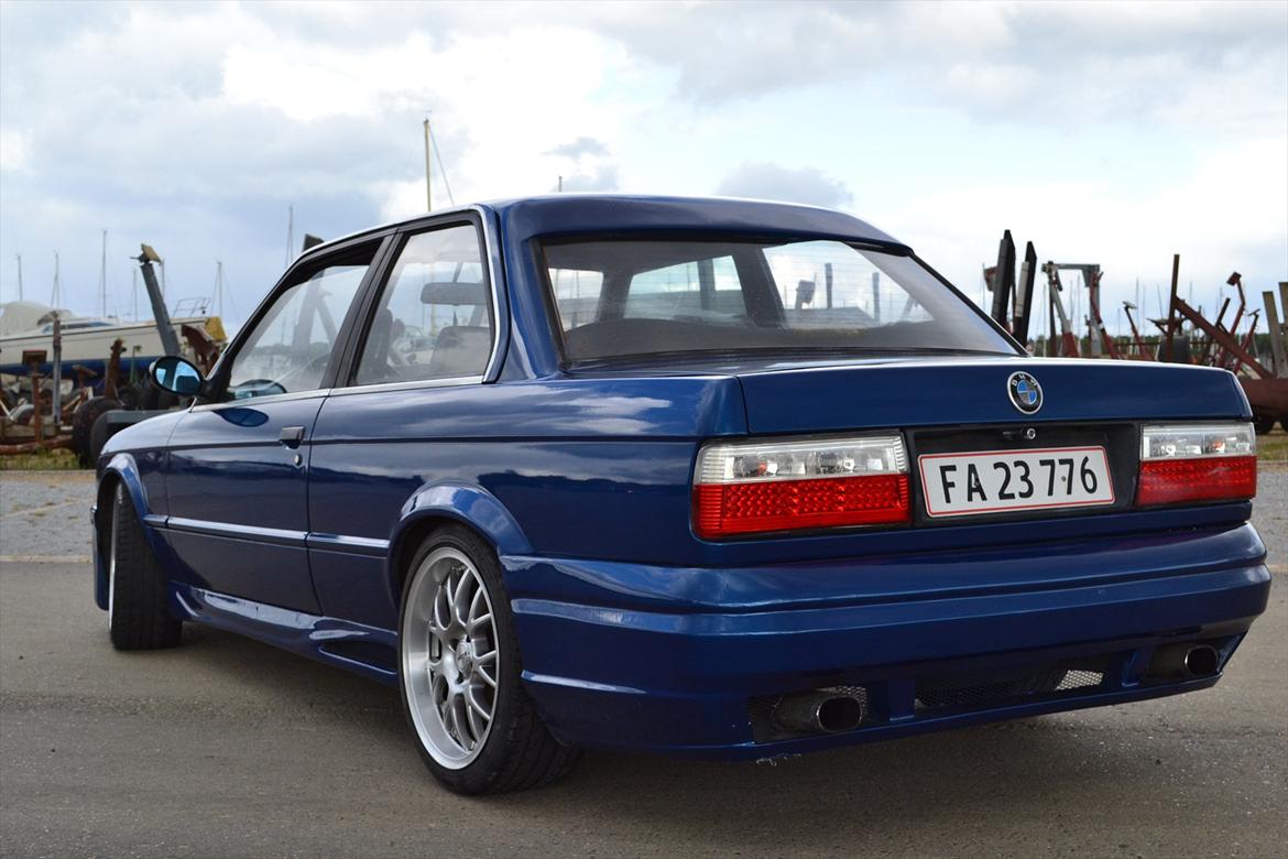 BMW E30 320i solgt billede 4