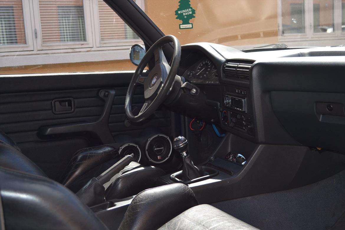 BMW E30 320i solgt billede 14