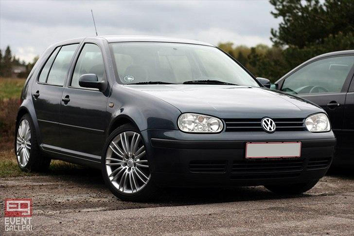VW Golf IV 5 dørs "total skadet" billede 19