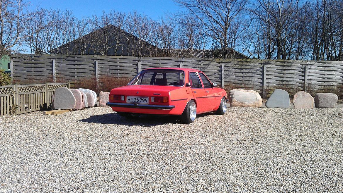 Opel Ascona b Berlina billede 13