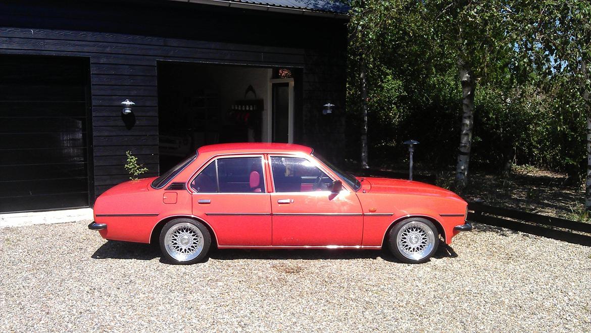 Opel Ascona b Berlina billede 15