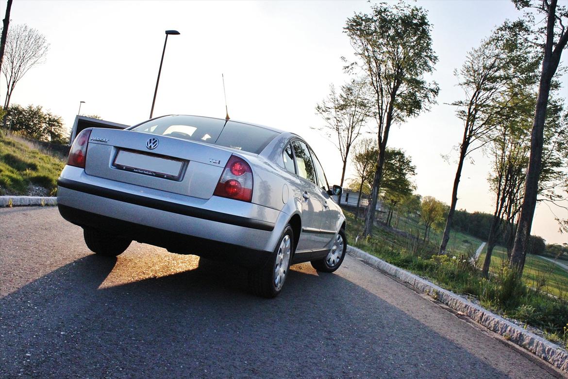 VW Passat 3BG   (SOLGT) - Volkswagen Passat 1,9 TDI billede 2