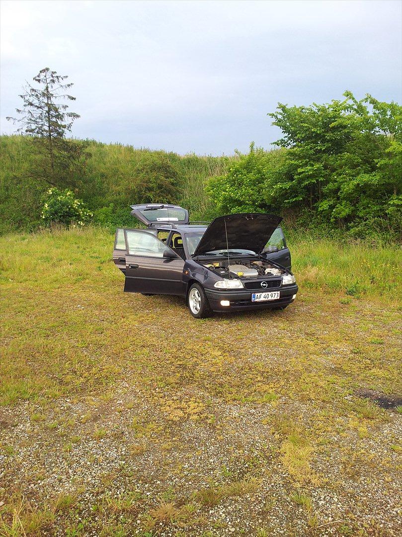 Opel Astra Club St.car (solgt) billede 10