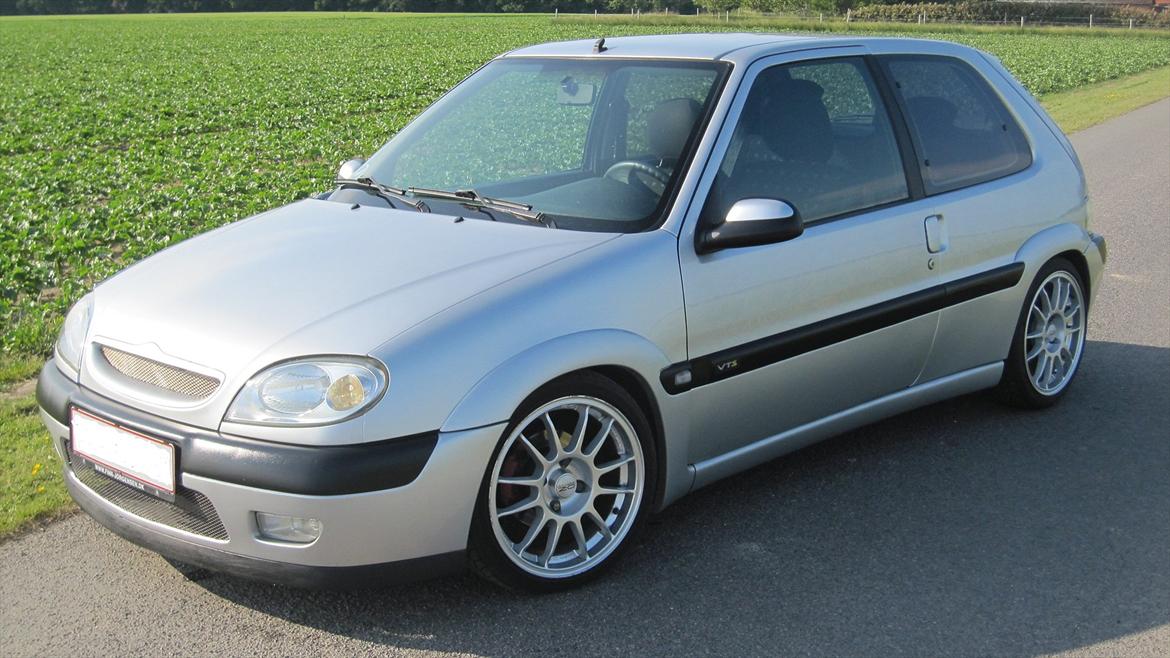 Citroën Saxo vts 1,6 8v - De flotte OZ fælge ses tydeligt og giver bilen er flot og frækt look billede 3