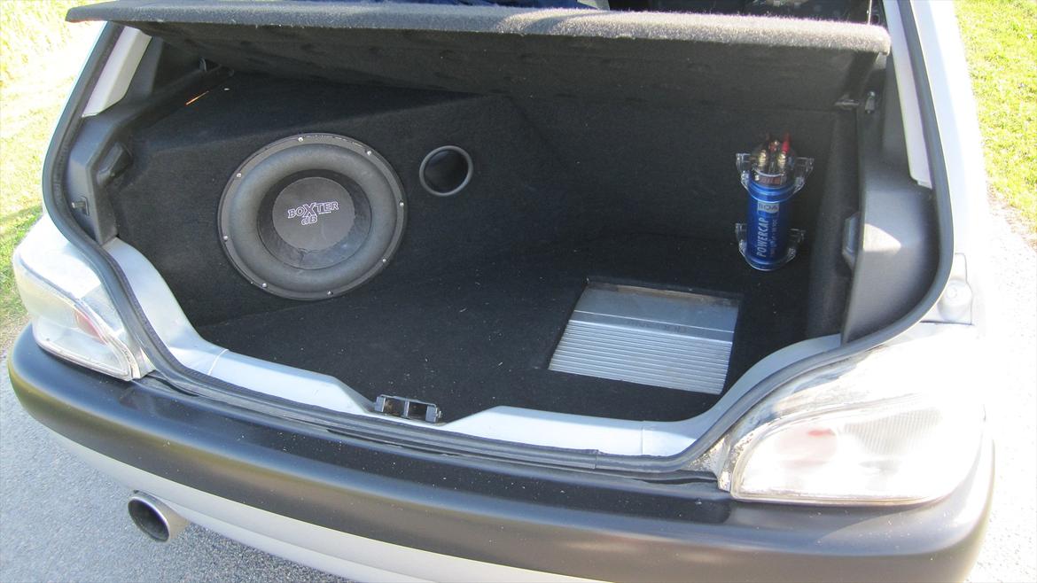 Citroën Saxo vts 1,6 8v - Det dejlige anlæg, hvor der tit bliver hørt højt musik fra ;) billede 6